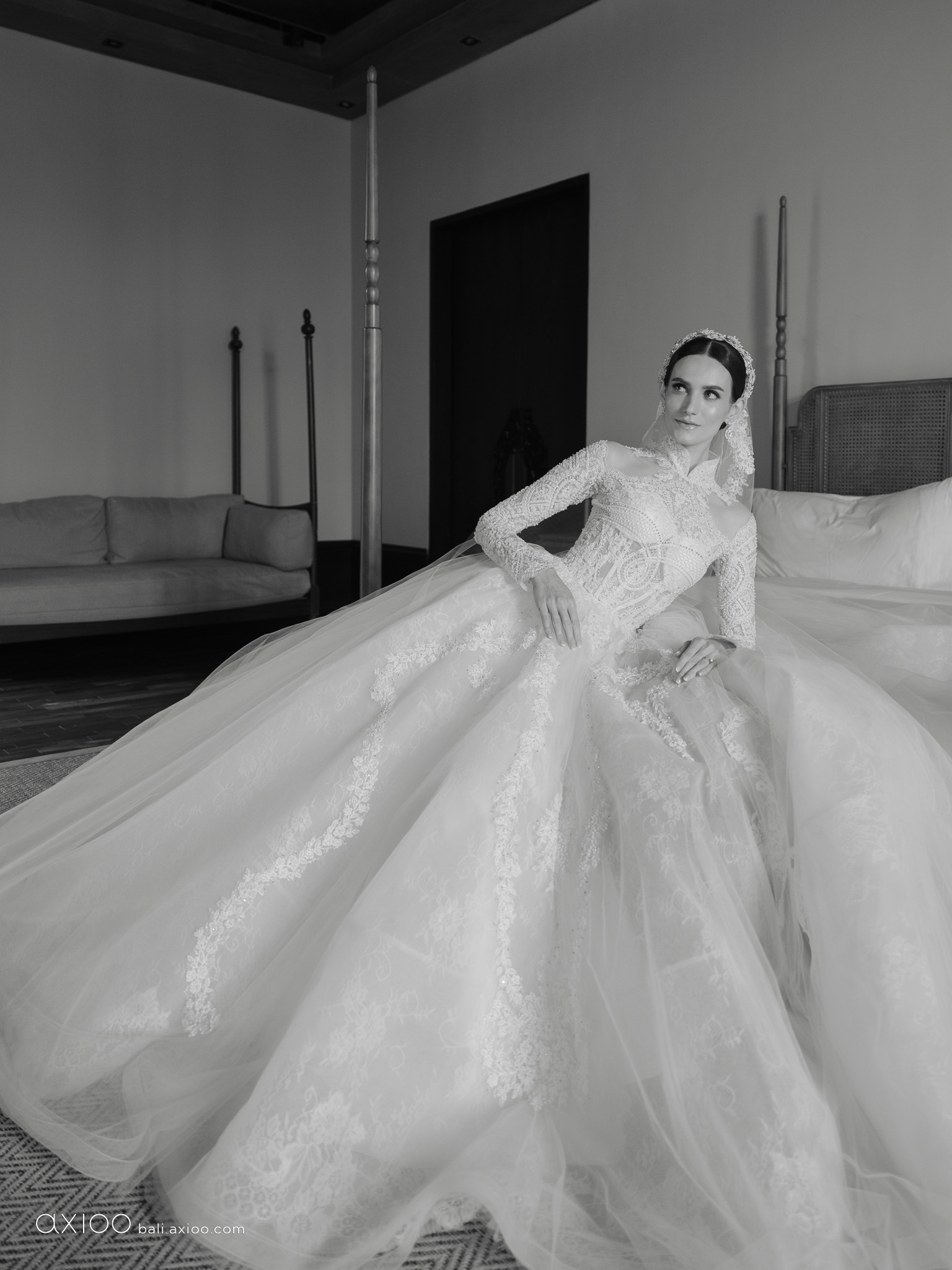 Axioo: Beyond The Spotlight